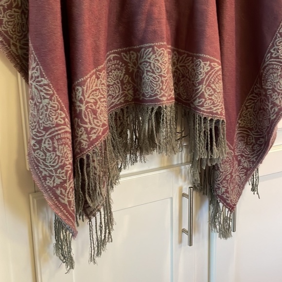 V. Fraas Woman's Fringe Poncho One Size Festival Cowboy Boho Hippie - Picture 16 of 16